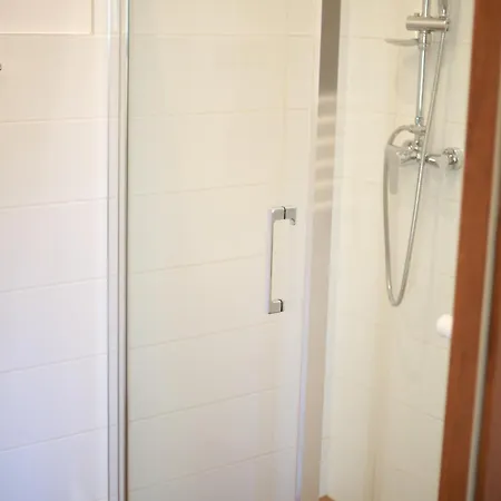 Maria W Lewinie Kłodzkim - Maria Iii Ośrodek wypoczynkowy *